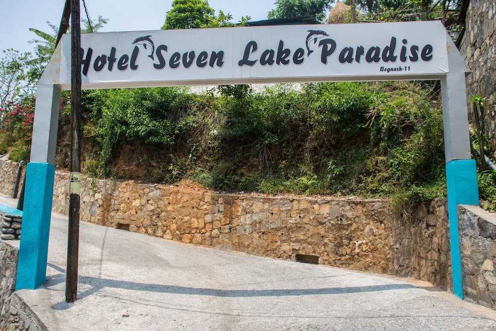 Hotel Seven Lake Paradise photo 6