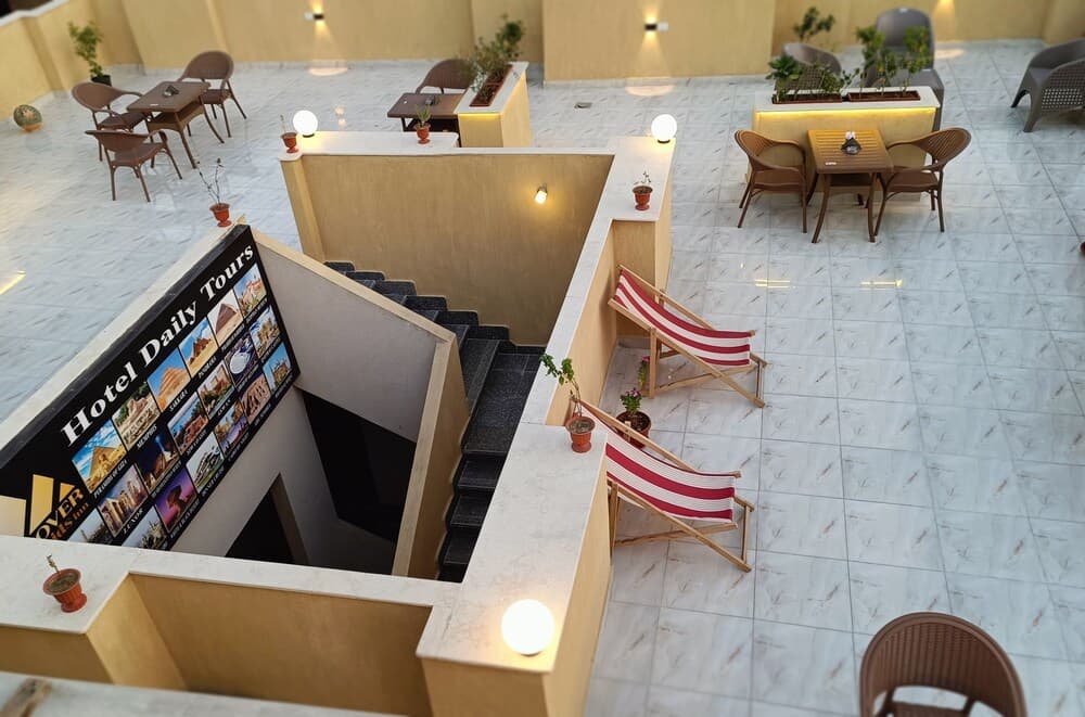 DISCOVER Pyramids inn photo 5