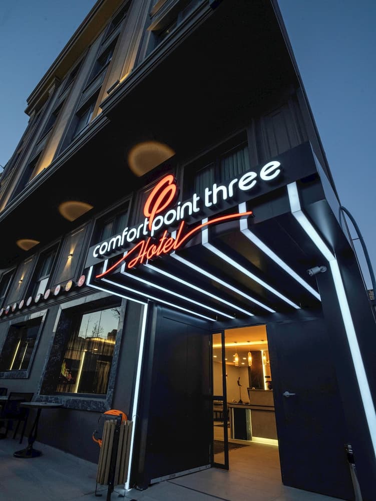 Modernlux Hotel photo 2