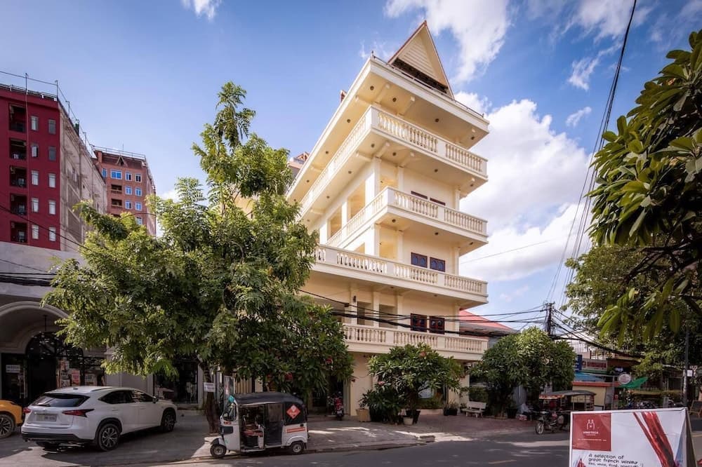 Amara Palace