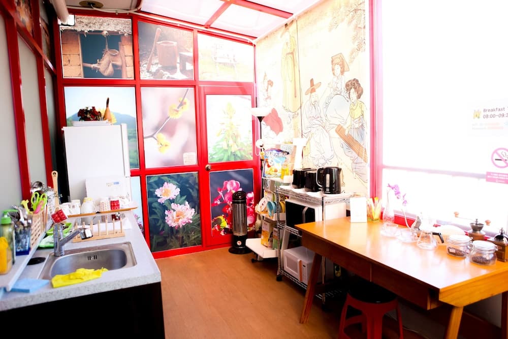 WELL PLUS BNB Guest House photo 2