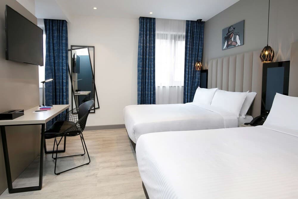 Spark by Hilton Luton photo 2