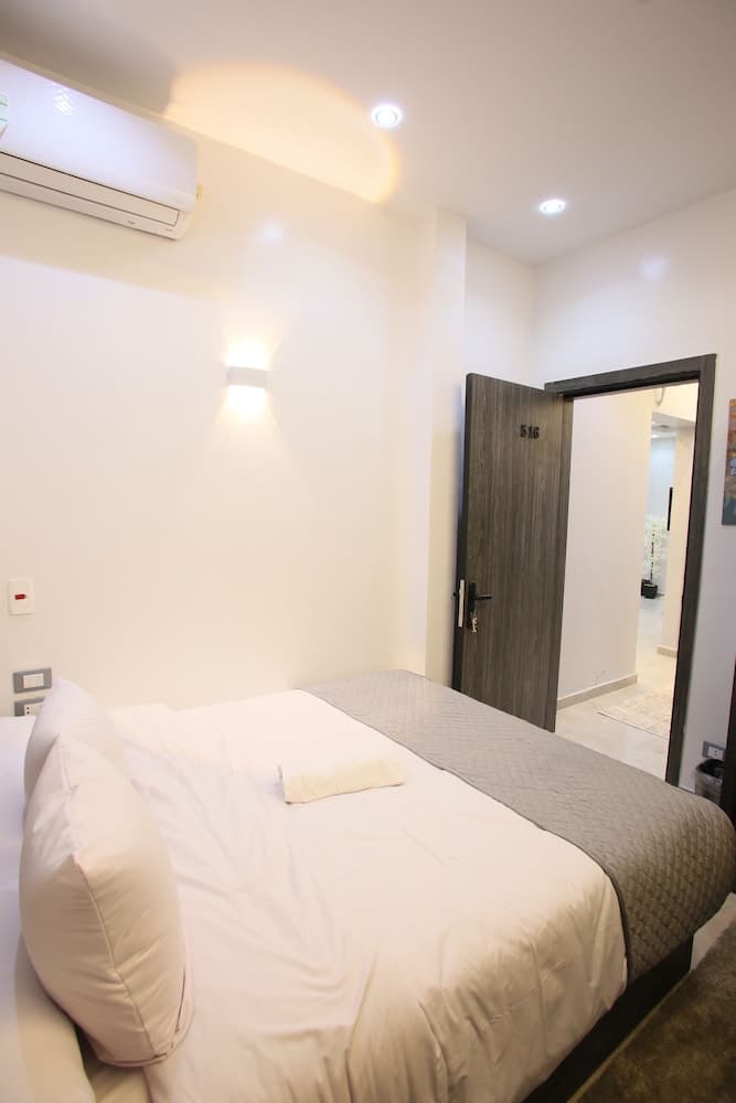 Capital City Hotel photo 7