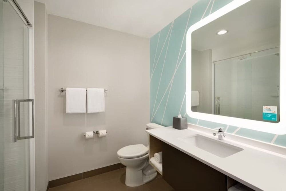 avid hotel Queretaro Centro Sur by IHG photo 3