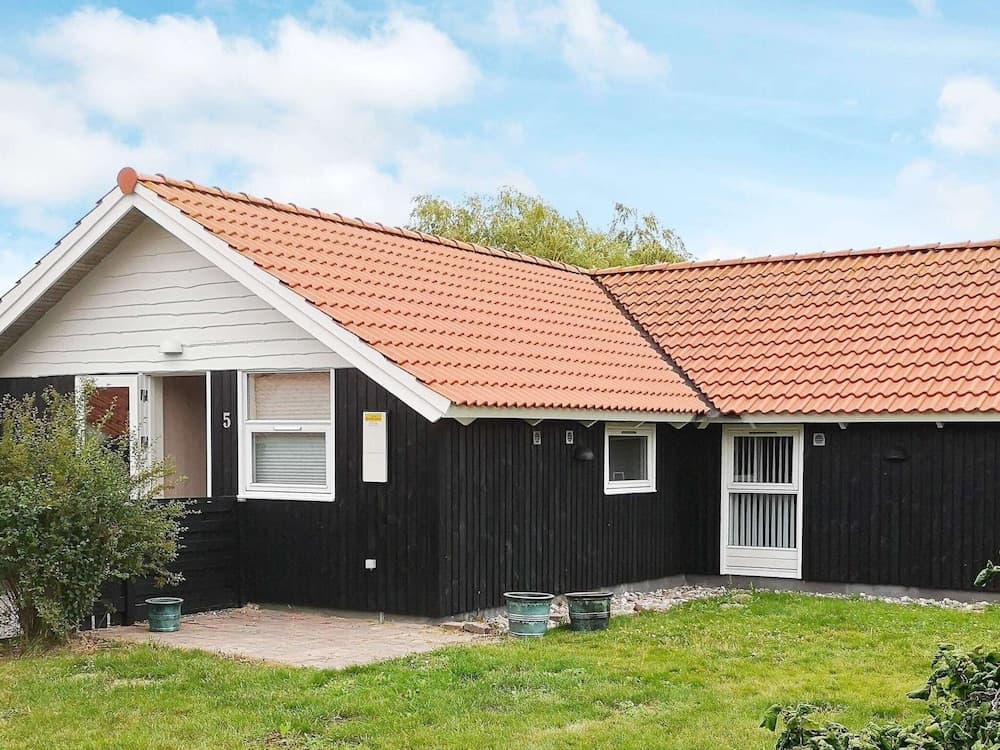 5 Person Holiday Home in Rodby-by Traum