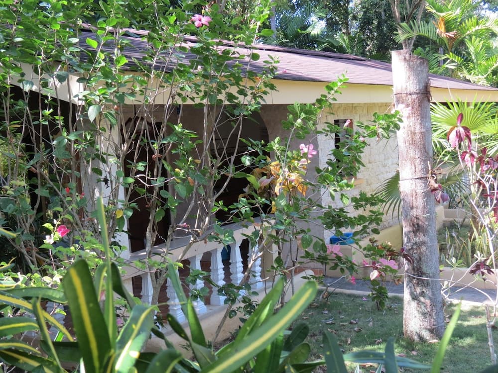 Alonaland Resort Apartelle photo 9