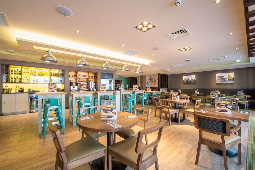 Premier Inn Lichfield City Centre photo 6