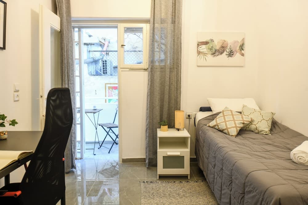 Charming 2BR in Haifa by Sea N' Rent photo 3