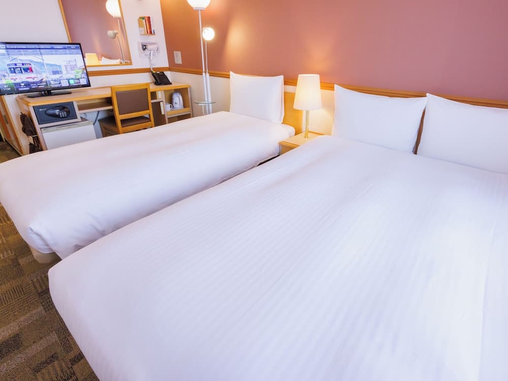 Toyoko Inn Kitakyushu Kuko photo 4