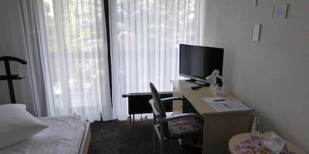 Abendroth photo 5