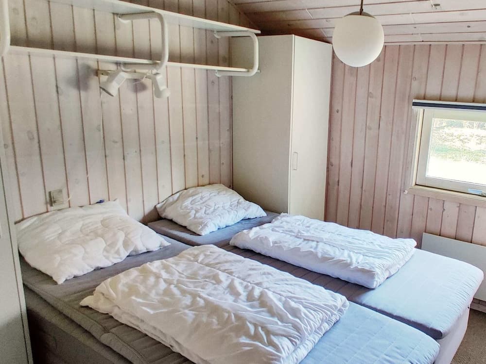 6 Person Holiday Home in Pandrup photo 9