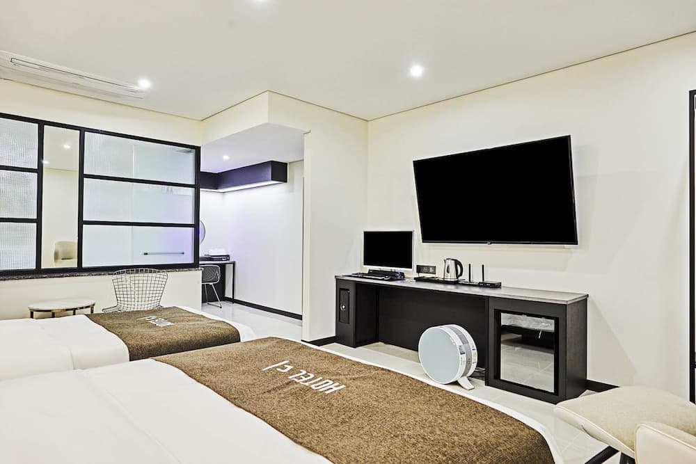 Osan Hotel D Benikea photo 4
