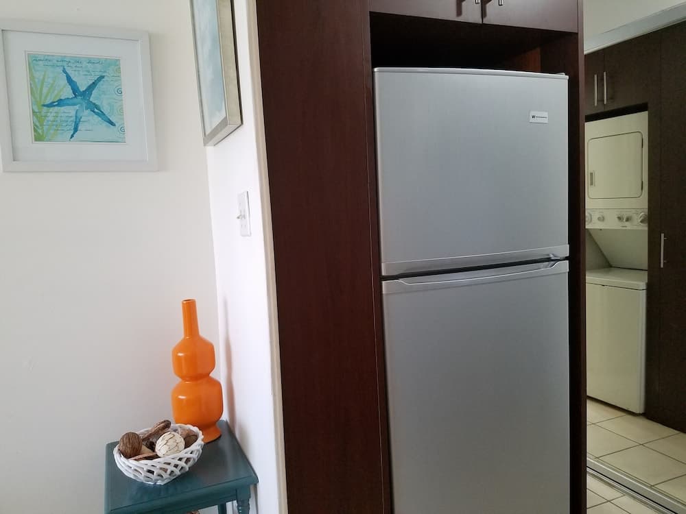 Beachfront Coral Beach Condo 305 photo 2