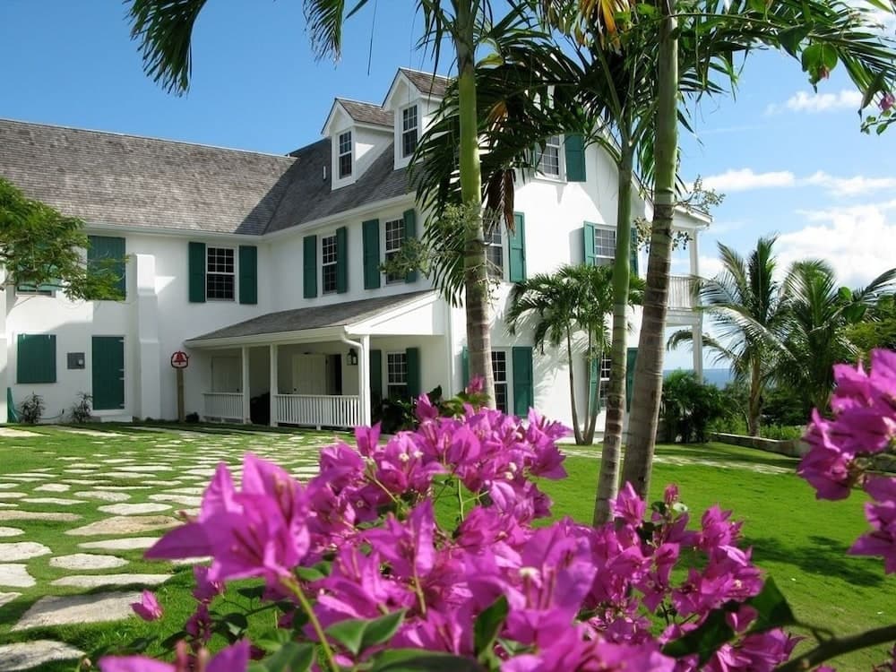 Buccaneer Hill 6 Bedroom Home photo 4