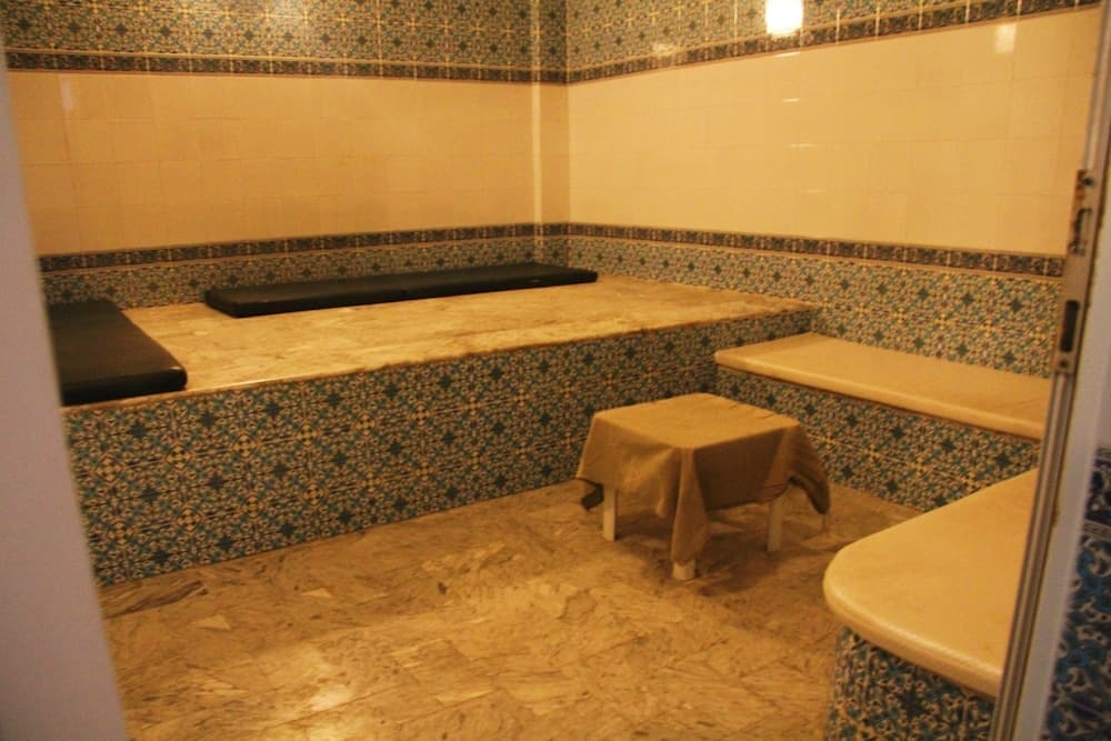 Hotel Royal Jinene photo 2