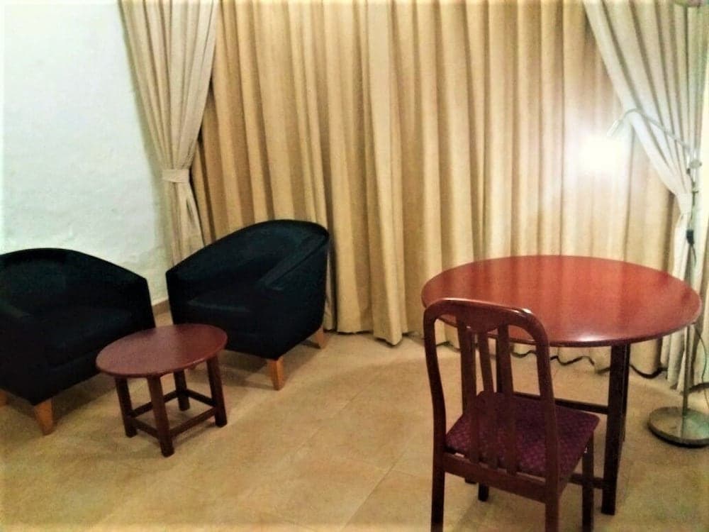 Safari Village Executive Suites photo 5
