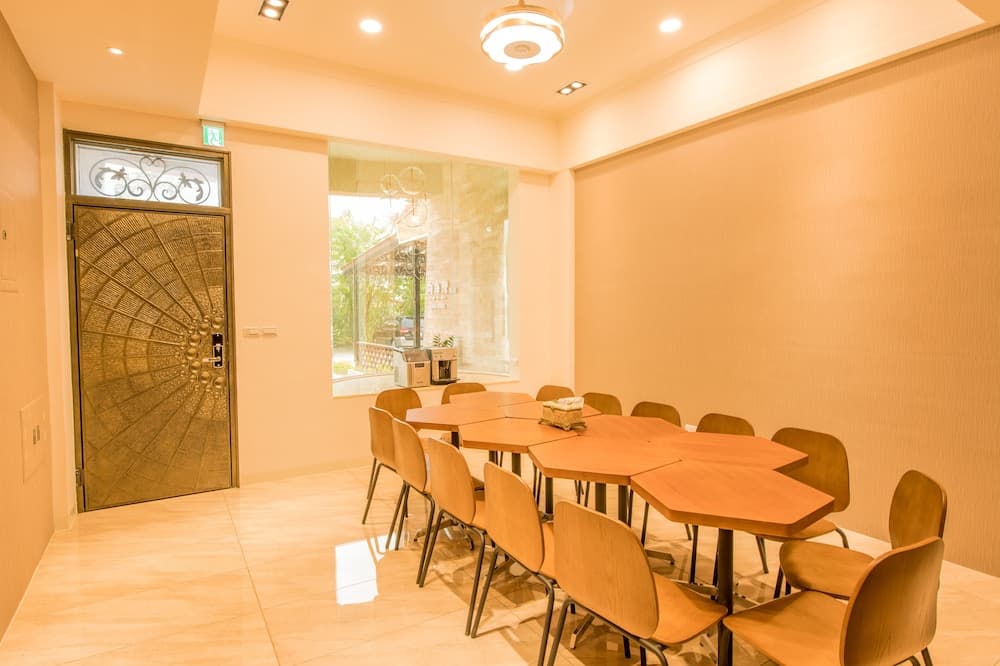 meeting & event spaces