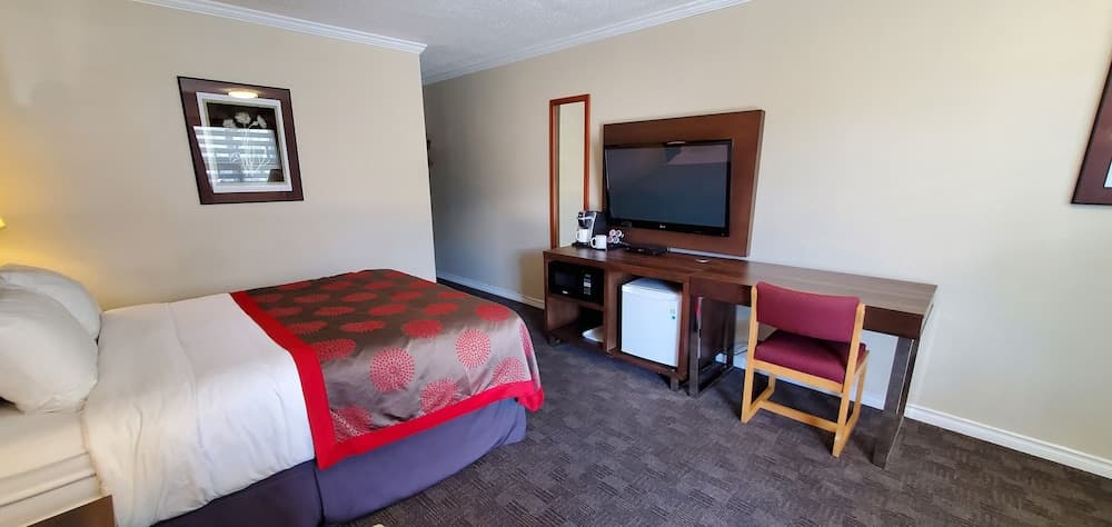 Grand Forks Inn photo 8