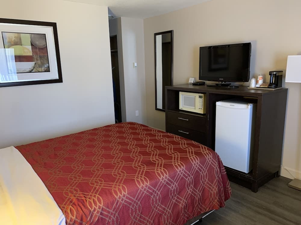 Econo Lodge Lethbridge photo 6