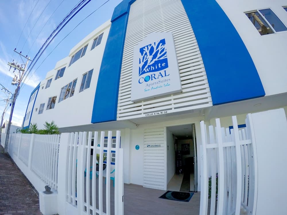White Coral Apartasuite