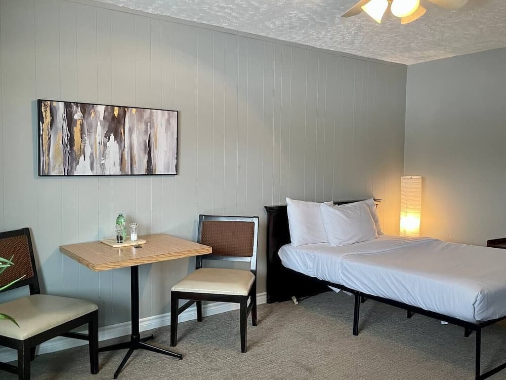 Bay Motel photo 5