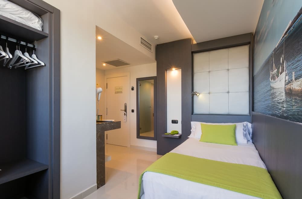 The Ibiza Twiins Hotel photo 3