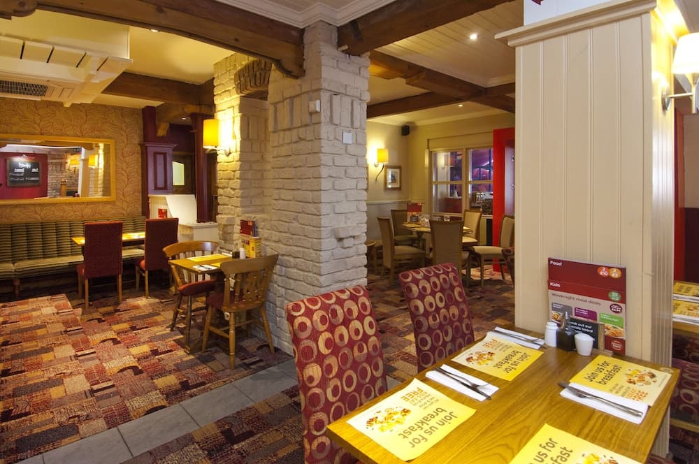 Premier Inn Burnley photo 9