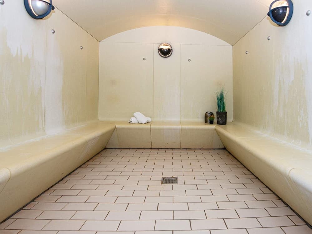 4 Person Holiday Home on a Holiday Park photo 6