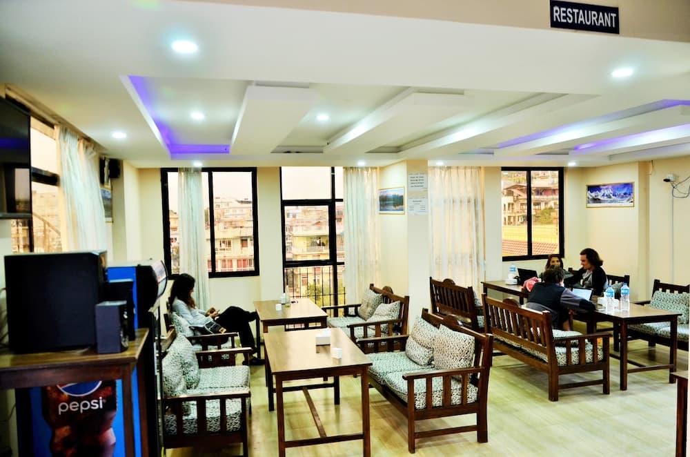 Famous House Kathmandu - Hostel