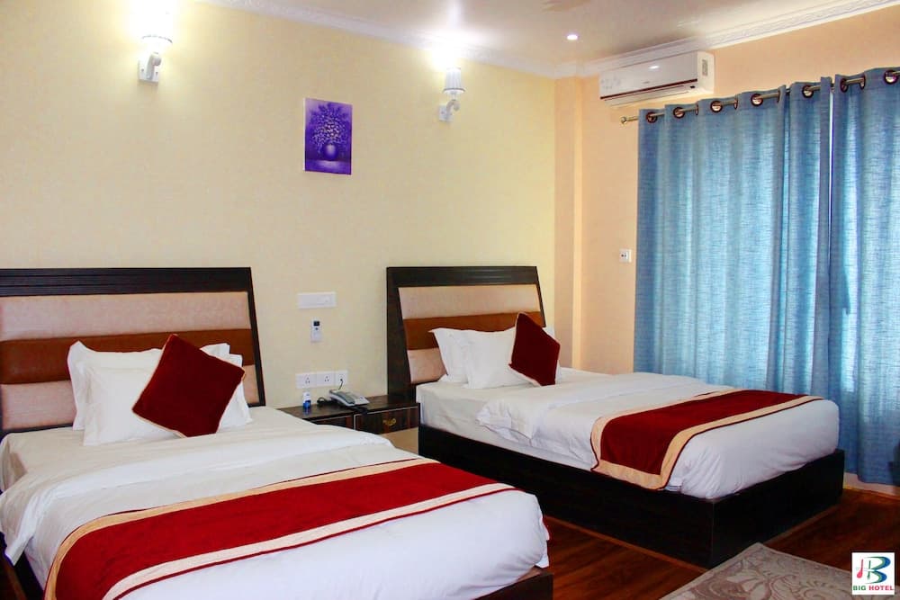 Big Hotel photo 2