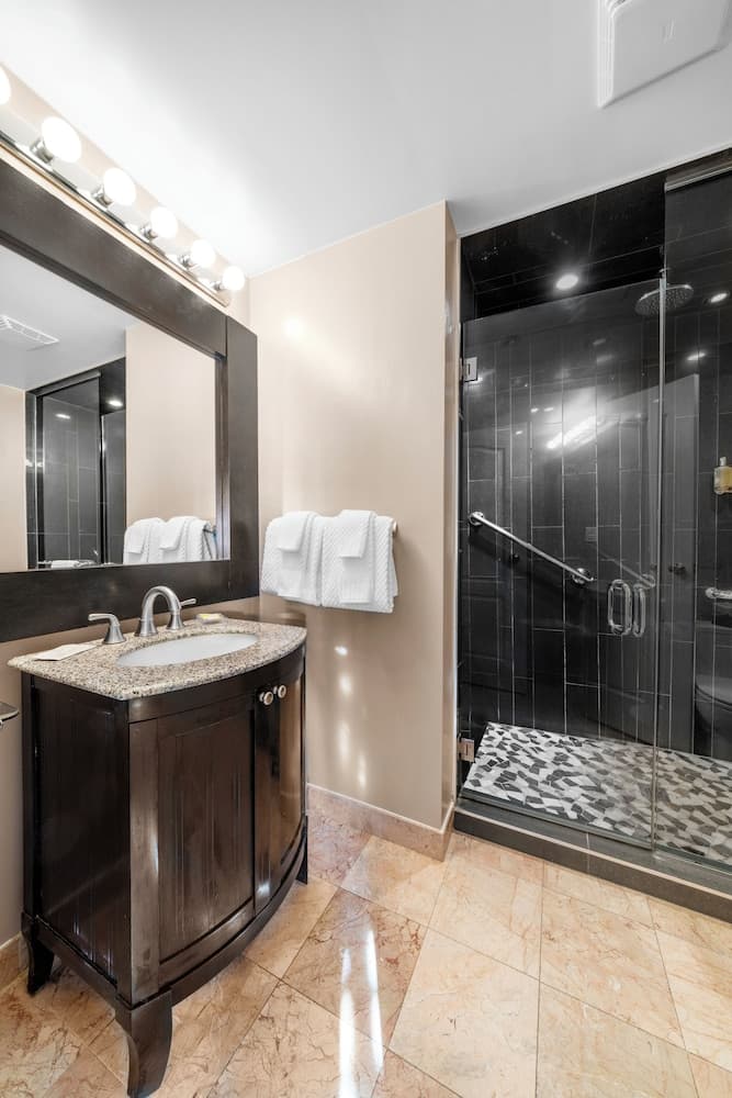 The Shaw Club Hotel photo 5