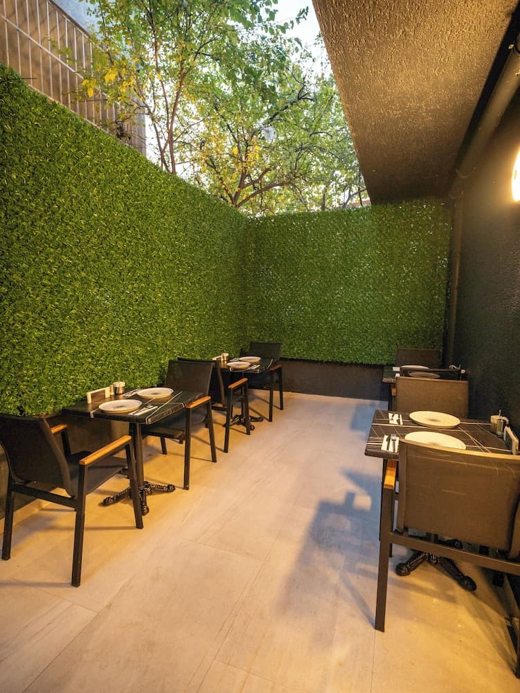 Modernlux Hotel photo 9