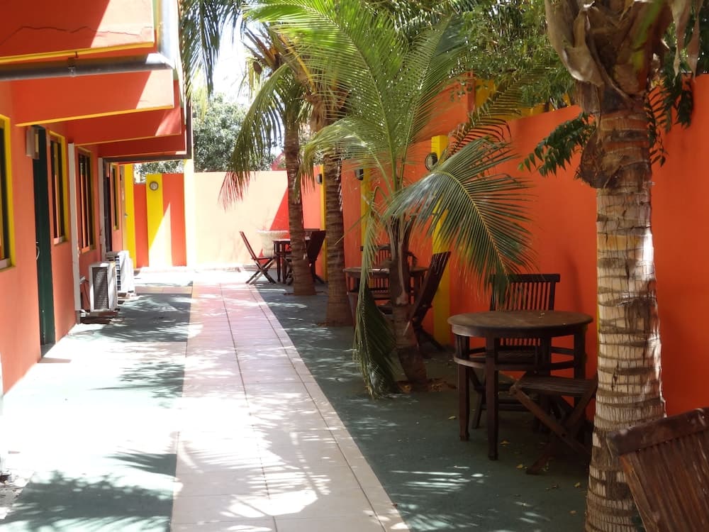Del Rey Apartments photo 5