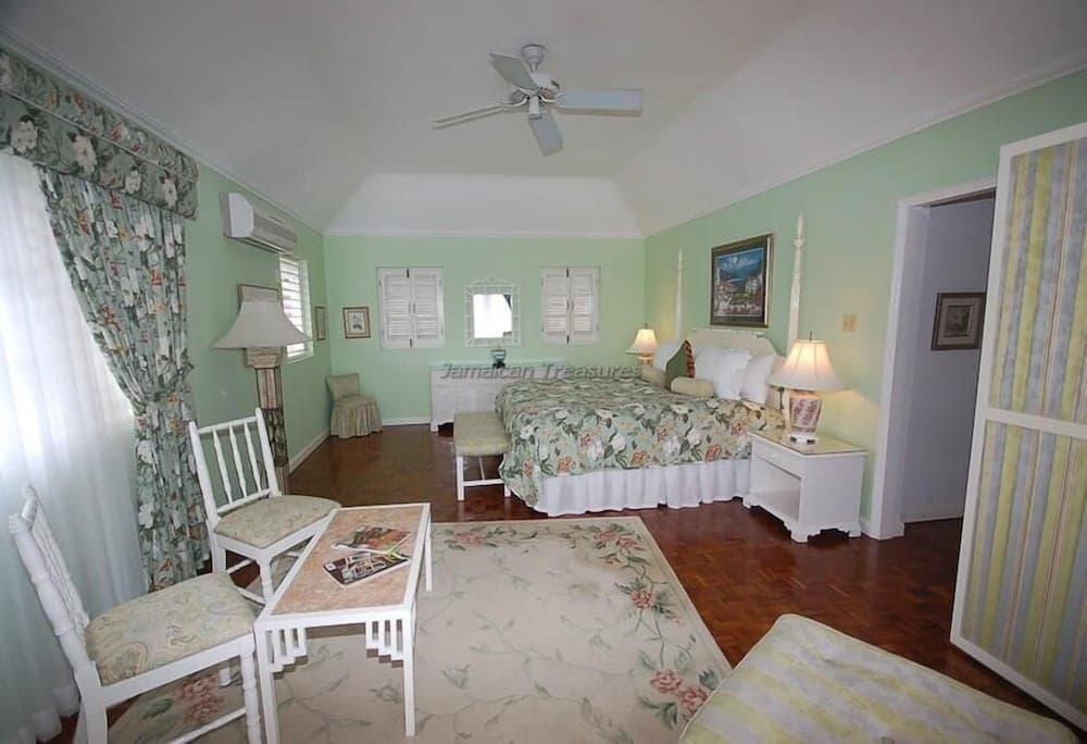 Stoneaway, 6BR by Jamaican Treasures photo 2