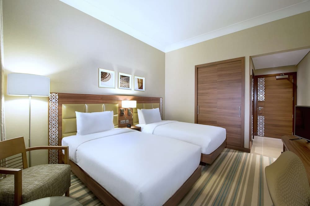 Hilton Garden Inn Dubai Jumeirah photo 2
