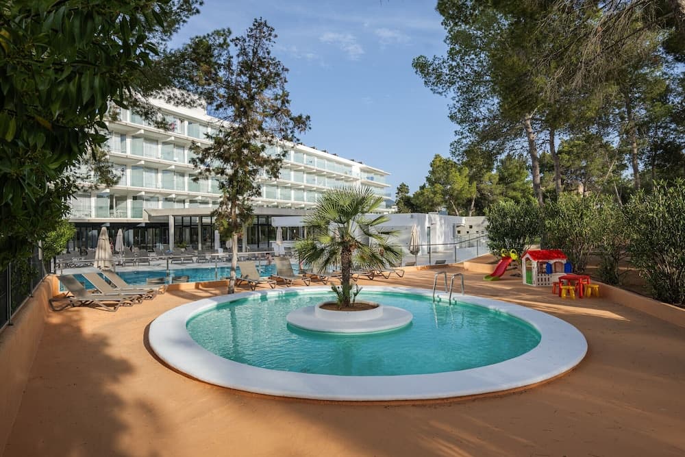 Els Pins Resort and Spa photo 4