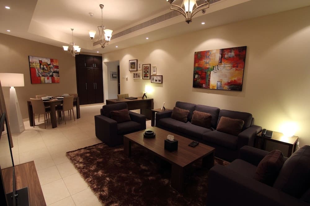 Home to Home Hotel Apartments photo 3