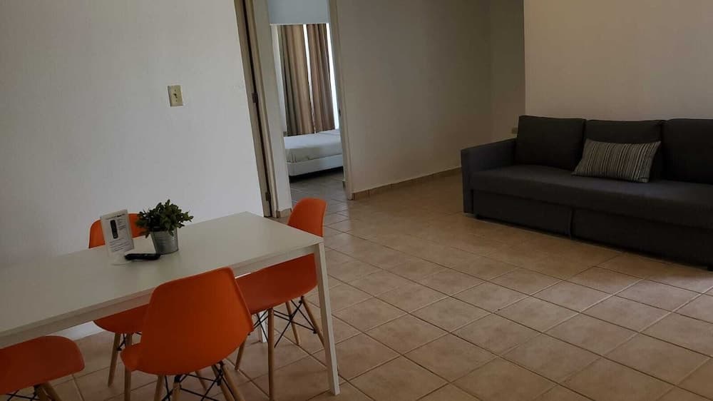 Boulevard 406 photo 6
