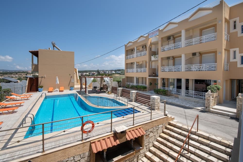 Sunrise Studios & Apartments photo 2