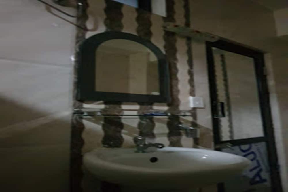 Hotel Crown photo 9
