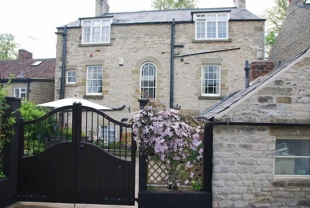 Cawthorne House photo 5