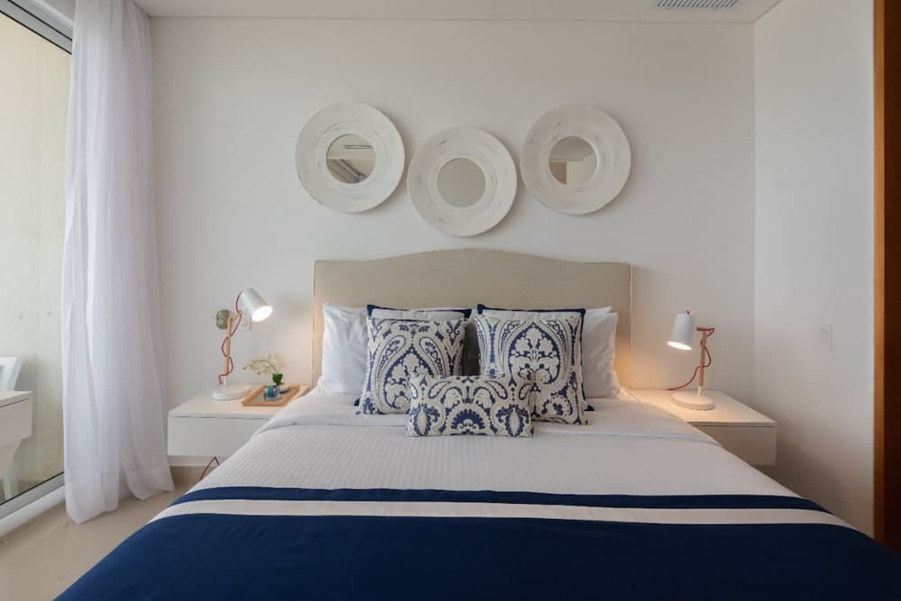 Classy 1 Bedroom Pool & Gym near Downtown photo 8