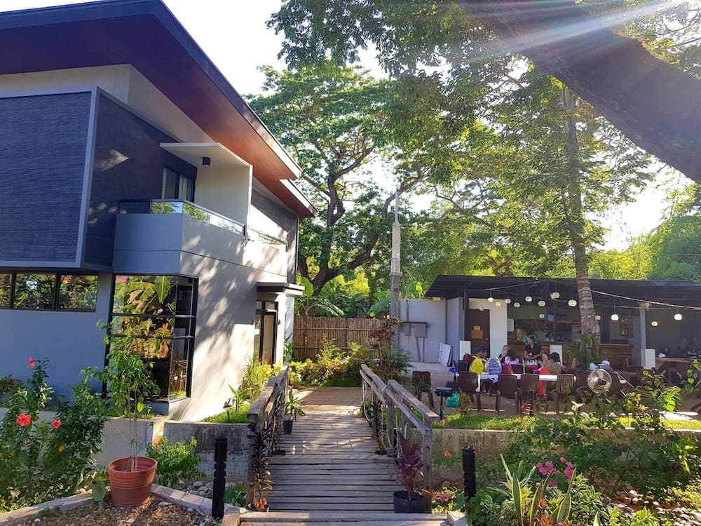 Acacia Garden Inn photo 2