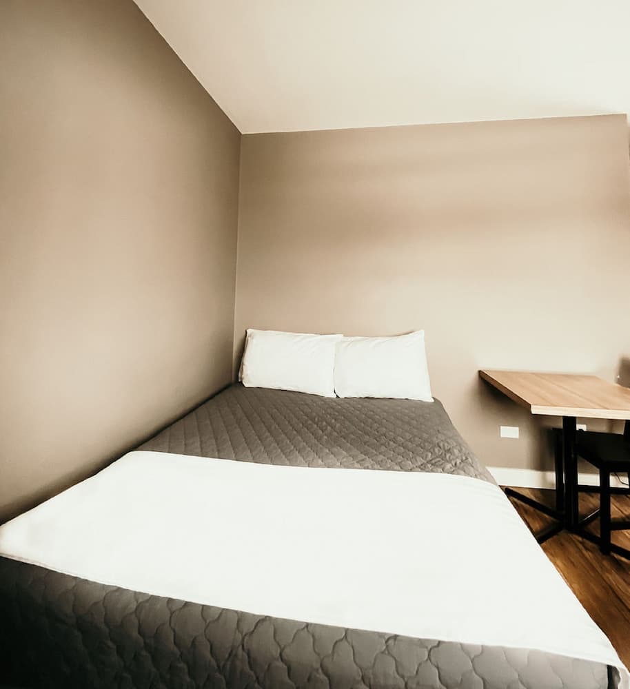 Hinton Highway Inn photo 8