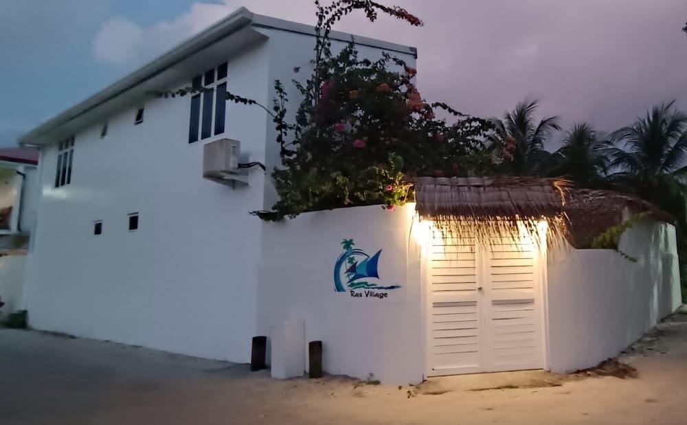 Ras Rana Lodge