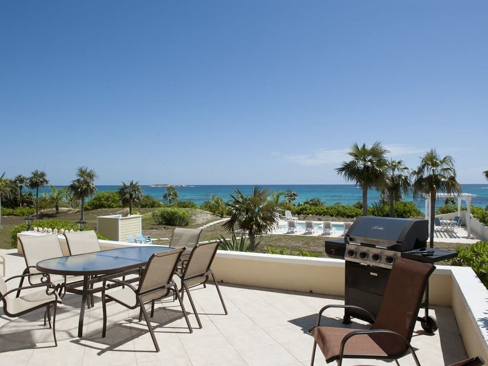Seaside Sanctuary: Private Estate With Heated Pool photo 9