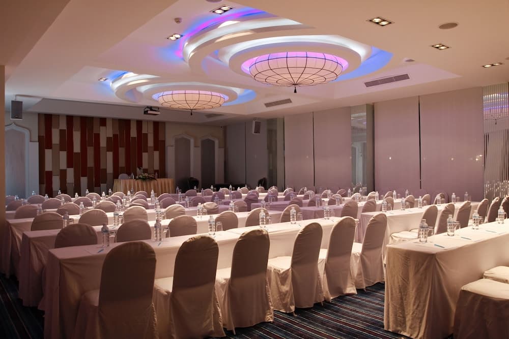 meeting & event spaces