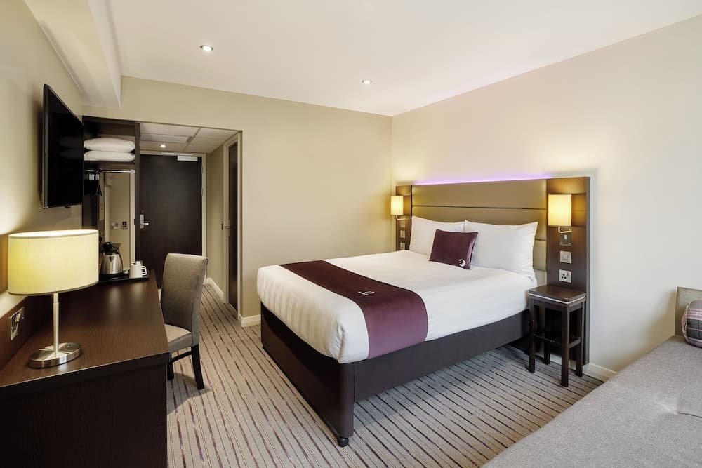 Premier Inn Bristol South photo 9