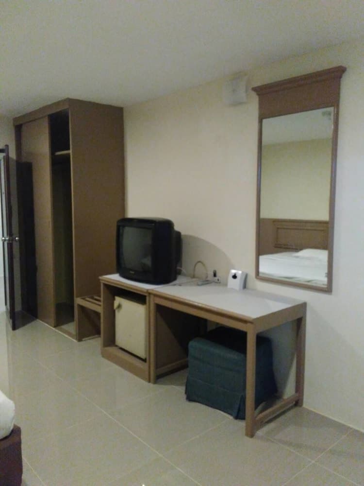 Tongpoon Hotel photo 6