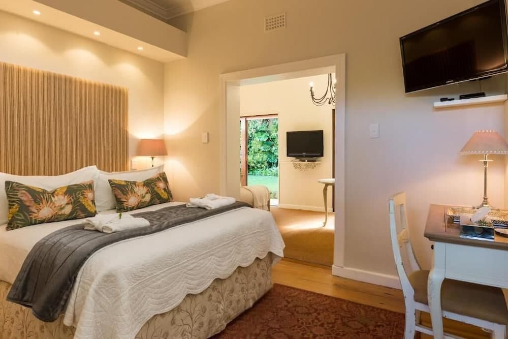 Fernwood Manor photo 3